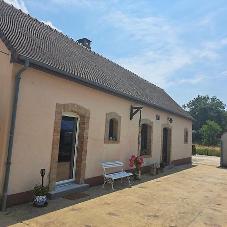 L'Ecusson Villa Fille Luaran gambar
