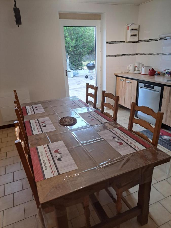 L'Ecusson Villa Fille Luaran gambar